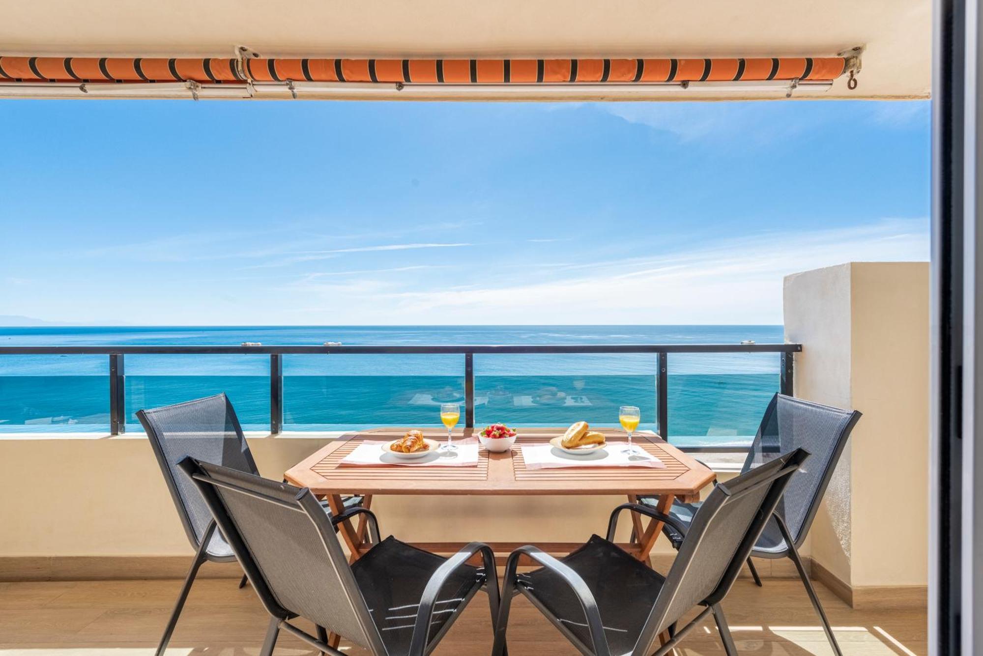 Beachfront -- New Luxury Apartment -- 1ª Linea Playa -- Fuengirola City Center -- Private Parking -- Panoramic Sea Views -- Dış mekan fotoğraf